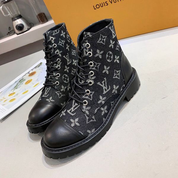 

european and american leather martin boots 2019 autumn and winter new fashion ankle boots women's thick bottom with the british wind, Black