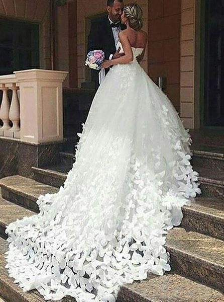 

new fashion wedding dresses court train 3d floral appliques butterfly bridal gowns tulle sweetheart custom made wed dress wed, White