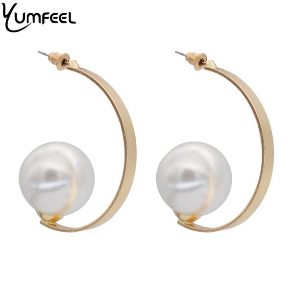 

yumfeel new fashion women earring jewelry unique designed moon shape imitation pearl ball drop earrings brincos gifts drop ship, Golden