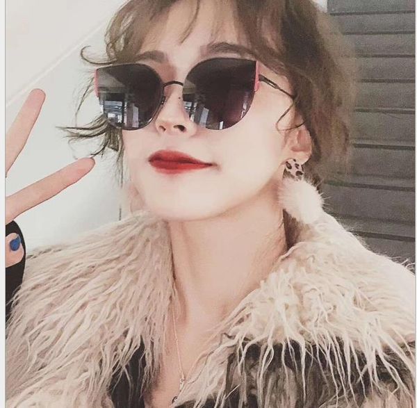 

net red street pgraphs gm sunglasses fashionable frameless sunglasses, White;black