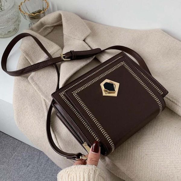 

retro fashion female square crossbody bag 2019 new pu leather women's designer handbag lock shoulder messenger bag