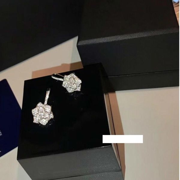 

luxuries designer jewelry women classic romantic 2019 silver color cubic zirconia stone stud earrings elegant wedding jewelry brand, Golden;silver