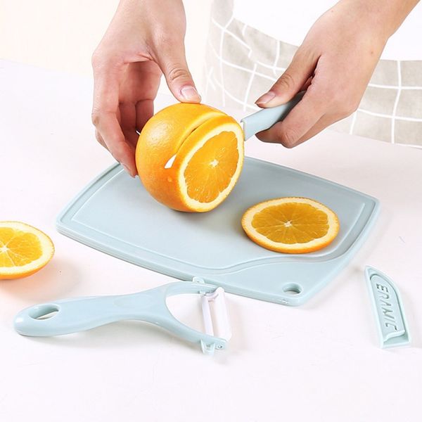 

environmentally pu ceramic knife set with fruit/vegetable peeler cutting board plastic chopping blocks