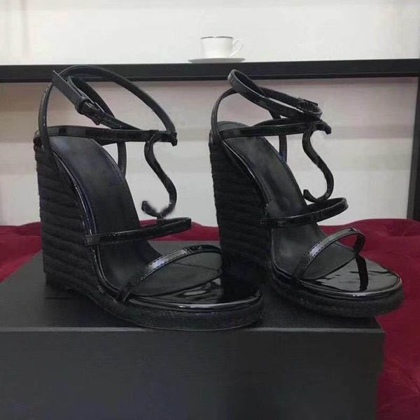 

2019Новая роскошная модная сандалия на танкетке Дизайнерская обувь Женская дизайн