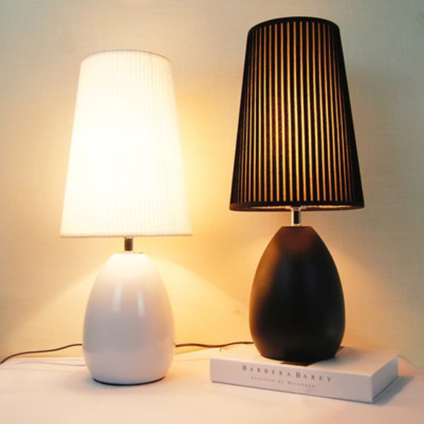 2019 White And Black Metal Table Lamp For Bed Room Bedside Lighting Small Desk Lamp Bedroom Decorated Cloth Cover Desk Lamp From Wangweixiang36