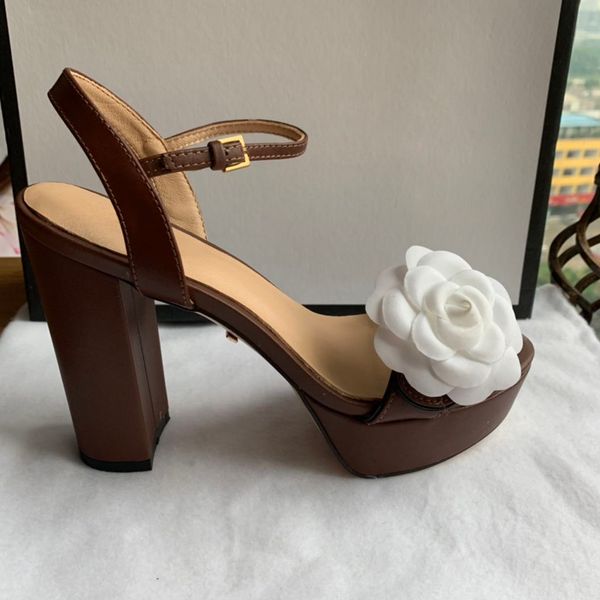 

new european style luxury classic men and women sandals fashion shoes vamp solid metal belt buckle comfort letter decoration, Black