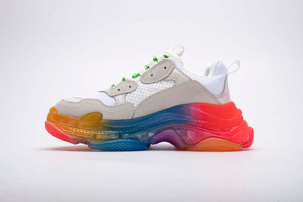 

новые 2019 высокого качества папа обувь 17fw triple-s кроссовки мужчины / женщины черный кроссовки подушка обувь