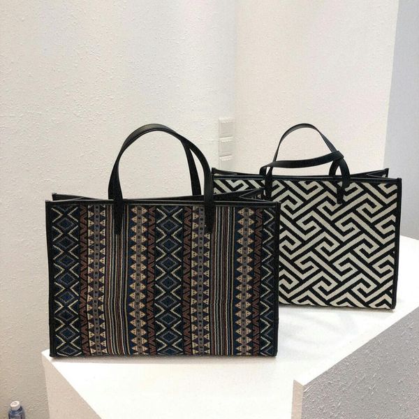 

brand new 2019 luxury handbags women bags designer canvas large capacity shopping tote bags stylish leisure embroidery handbag
