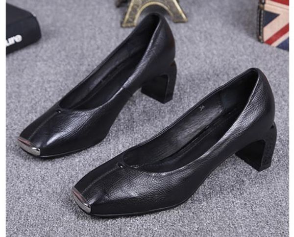 

2019 women's shoes in spring and autumn with new style middle heel coarse heel square head @7718, Black