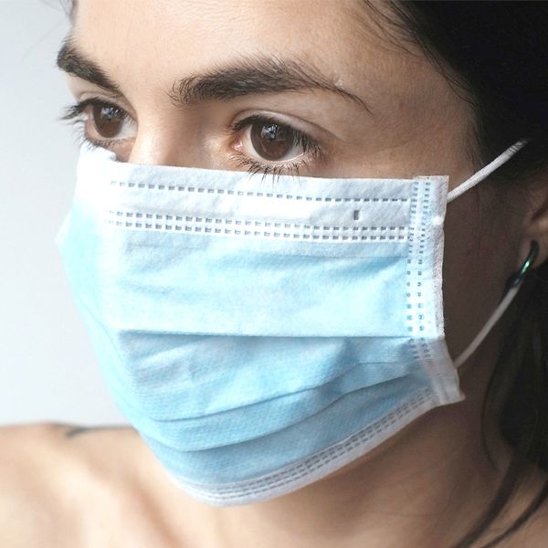 

2020 горячая продажа 50 шт одноразовые маски для лица рот нетканые антипылевые анти-pm2. 5anti грипп earloops маски m40