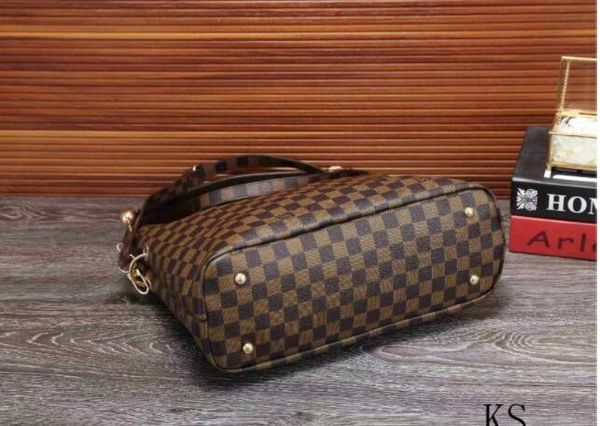 

New cla ic ladie houlder bag retro zipper fa hion trend ca ual wild plaid bag po t whole ale