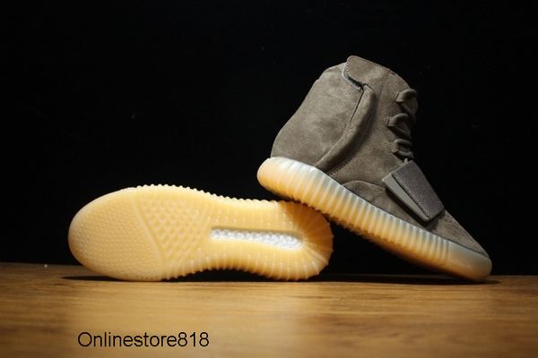 

dhl hipping factory version brown gum glow in the dark kanye west men basketball shoes sneakers sport boots with original box