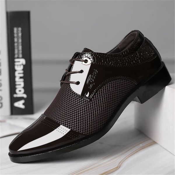 

new italian men oxford leather dress shoes mens patent leather wedding shoes mens pointed toe dress classic derbies 2020, Black
