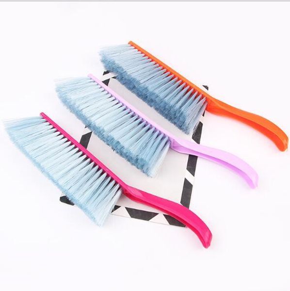 

manufacturers wholesale long handle cleaning brush sofa clothes and hats hand sweep plastic sweep bed brush