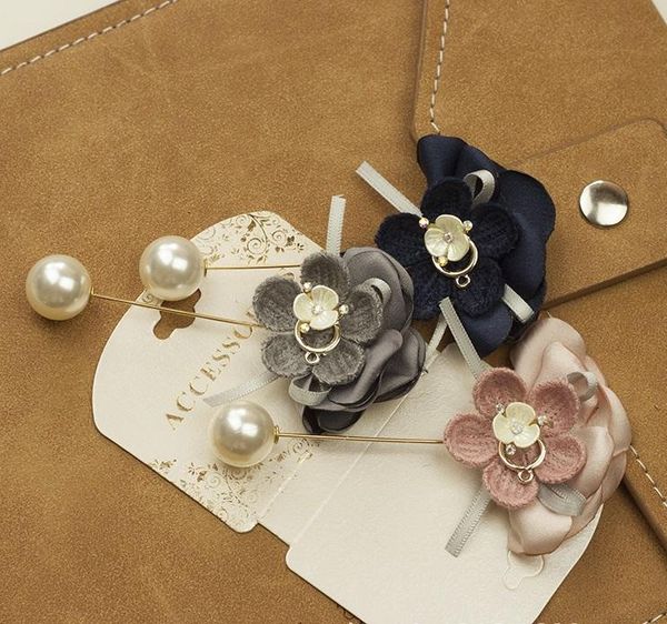 

2020 lady flower brooch pins with pearl hand-knit flowers brooches for sweater coat pearl jewelry accessories women girl lady, Gray