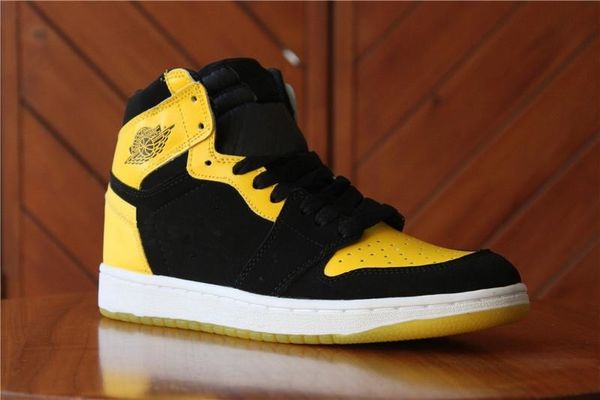 

1 1s og mens 2019 basketball shoes banned bred triple black white royal blue 1s designer sport sneakers size 40-46 100ct