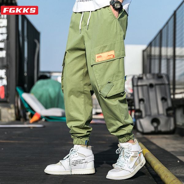 

fgkks spring new men solid cargo pants harajuku style men's fashion trousers male cotton straight casual pants, Black