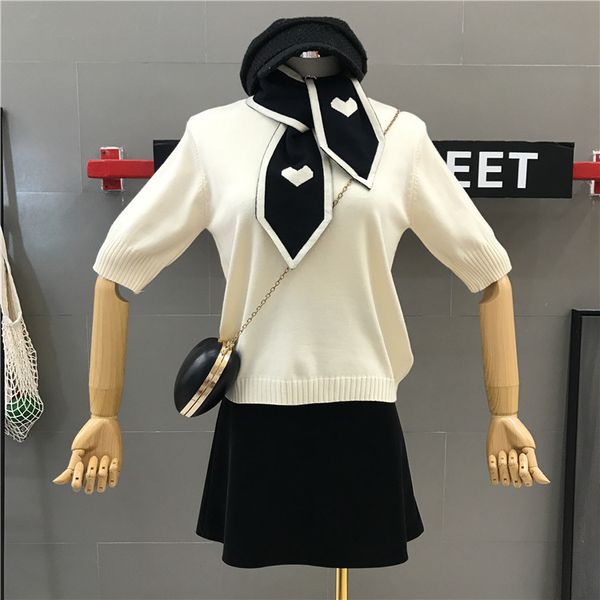 

autumn and winter 2019 new sweater with love printing bow tie loose sets of short sweater women, White;black