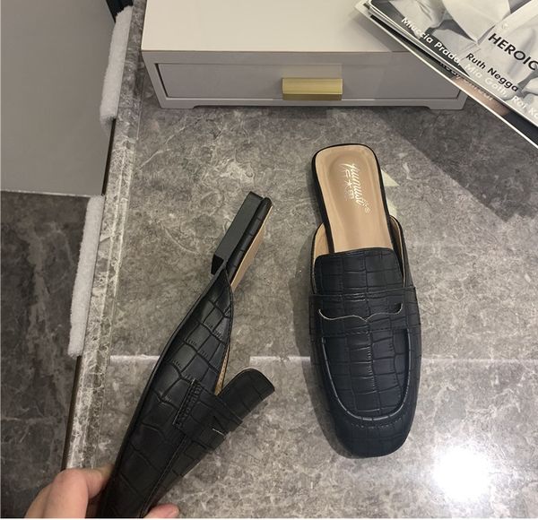 

2020 spring new simple retro square with leather texture ins tide street shooting baotou half slippers women, Black