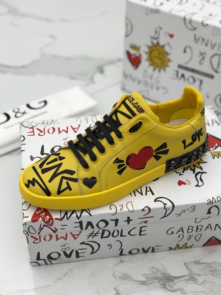 

dhl 2020 platform new fashion casual sneakers retro basketball men's shoes triple golden casual sneakers05, Red;white