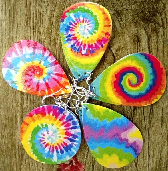 

2021 new tie dye rainbow colorful faux leather drop earrings, Golden;silver