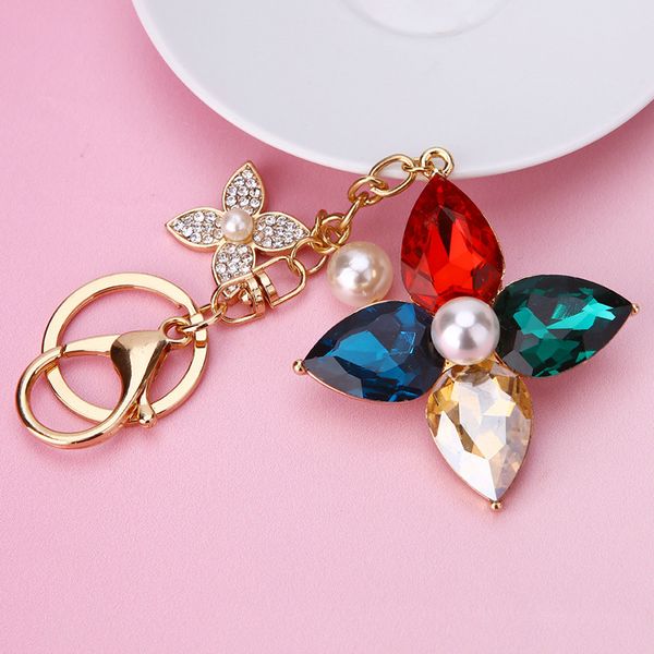 

creative clover keychain color crystal keychain metal fashion women's charm bag car pendant gifts wholesale, Silver