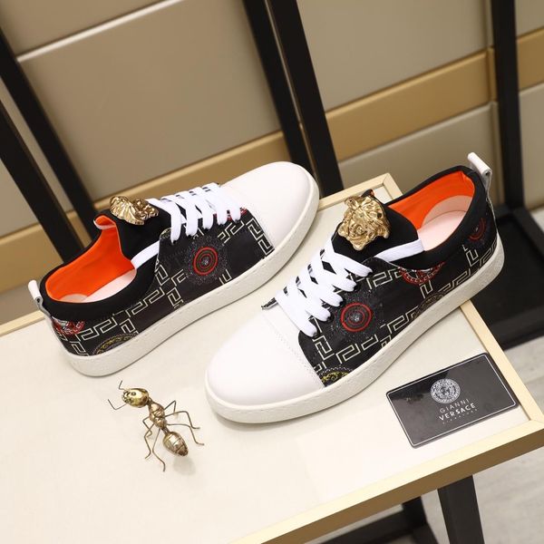 

2020 new high-end luxury men's casual sports shoes fashion brand men's shoes three platforms classic medusa pattern myjre, Black