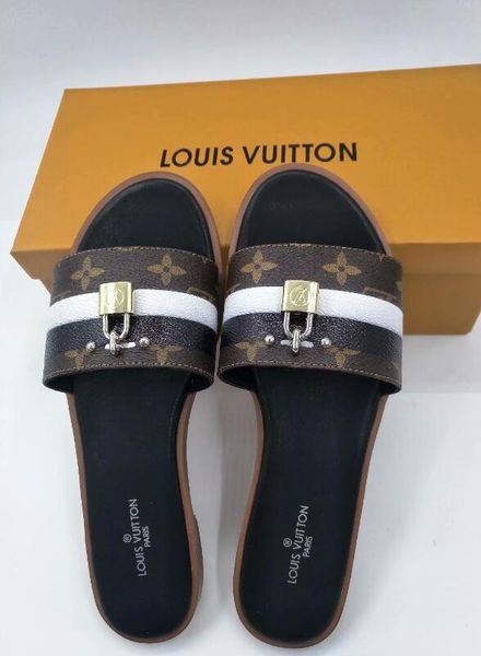 

2019 men women slippers no box luxury ladies beach slipper tide male rivet stud slippers non-slip leather mens casual spikes shoes, Black