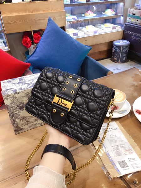 

ladies handbag, fashion leather bag dior shoulder bag, shopping bag, postman handbag, wallet, gift box, packaging 9112058