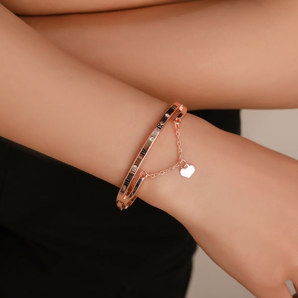 

selling luxury rose gold stainless steel bracelet bracelet female heart brand charm female famous jewelry, Black