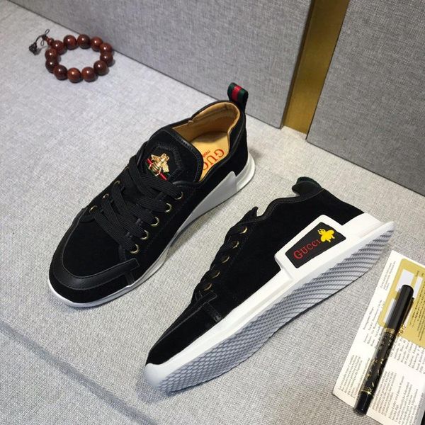 

Черные кожаные ботинки на шнуровке Увеличить повседневную обувь Комфортные крос