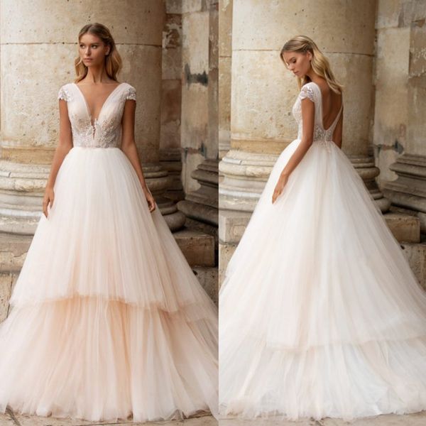 

modest ball gown wedding dresses v neck short sleeve tulle lace applique tiers wedding gowns sweep train robe de mariÃ©e, White