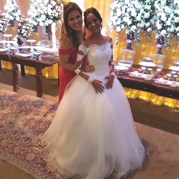 

princess long sleeve tulle wedding dress 2019 sheer crew neck lace appliques lace-up back pearls waist floor length bridal gown custom made, White