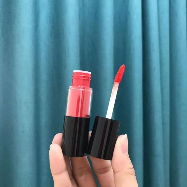 

нове комеика комеика дл гђб versicolour маова помада блек дл гђб rouge levre маки
