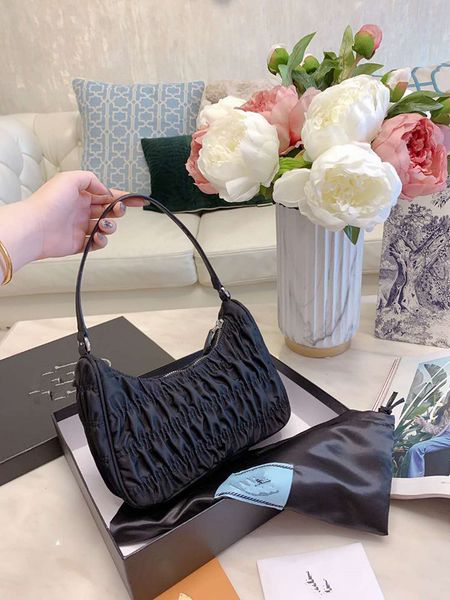 

новый 2020 подмышечная складка пакет наклонный ручной мешок, один натуральная кожа сумка плеча женщины сумки руки девушки роскошные женские