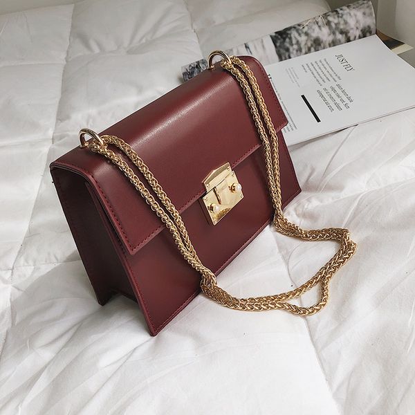 

2019 tide leisure bag pig nose solid color texture chain single shoulde