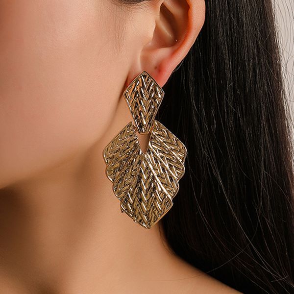 

sexemara leaf alloy big dangle earrings for women girl 2019 vintage punk gold color drop earrings large metal statement jewelry, Silver