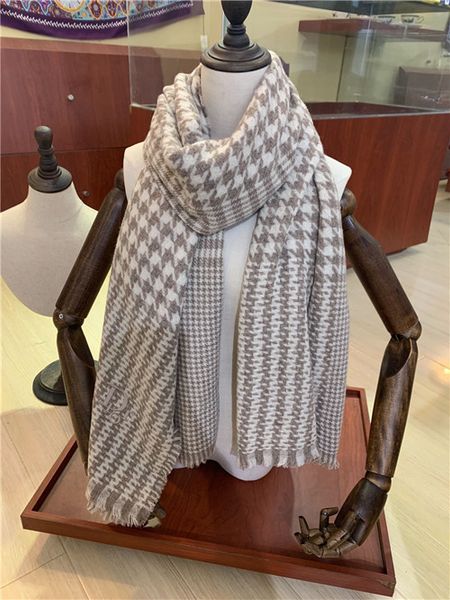 

the latest fashion brand designers men's and women's wear brand design scarf women's plaid design, Blue;gray
