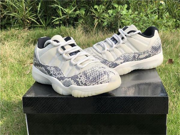 

2020 new 11 low se snakeskin white grey men basketball shoes real carbon fiber cd6846 -002 light bone authentic outdoor sneakers size 7 -1