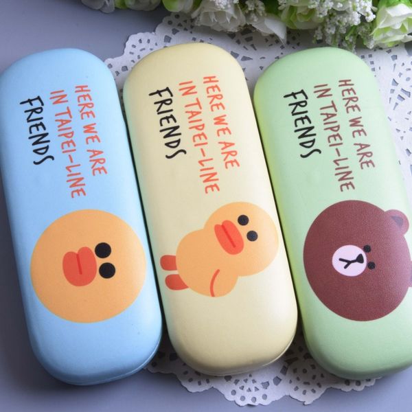 

three friends english case case cartoon frame glasses box glasses box