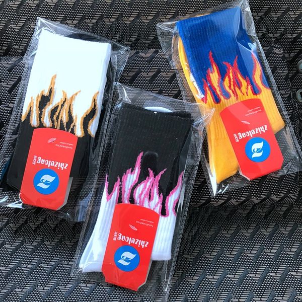 

flame black white yellow fire sokken novelty hip hop harajuku socks skateboard calceines mujer street skarpetki socks