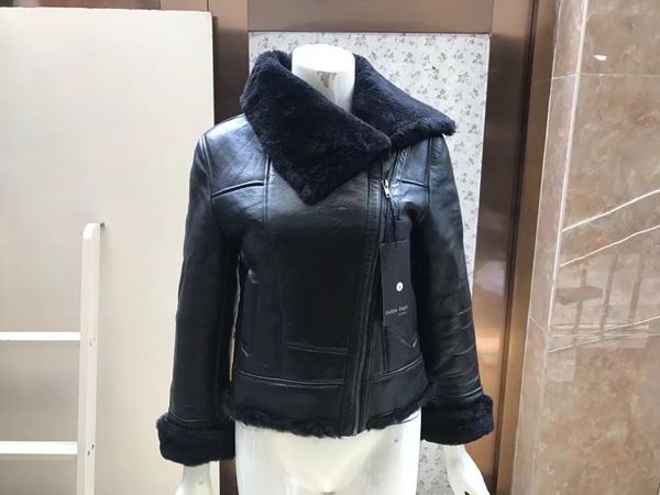 

2018 new women's winter fashion genuine sheepskin leather shearing overcoat cashmere woolen lined jacket black brown for ladies