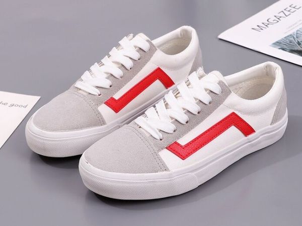 flat white tennis shoes