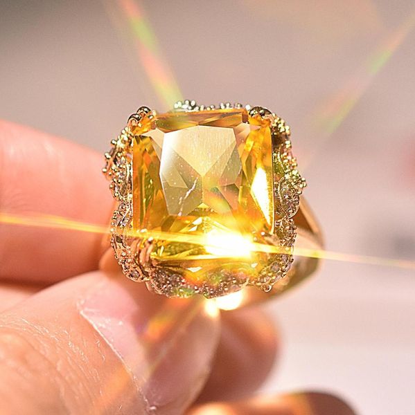 

gorgeous charming large square yellow cz stone ring women fashion silver color crystal zircon ring bridal trendy jewelry, Slivery;golden