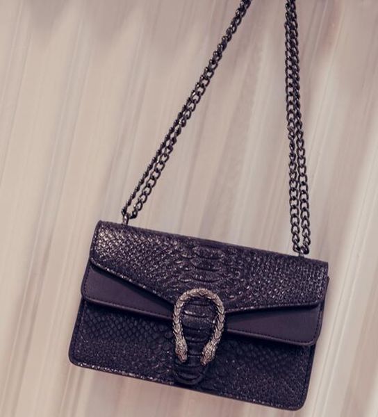 

wholesale - 2020 new handbags snake leather embossed fashion women bag chain crossbody bag brand messenger bag a main