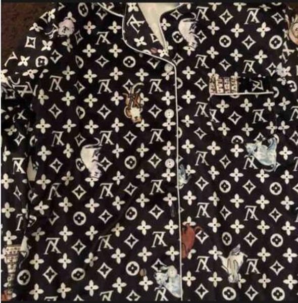 

Factory direct ale in autumn and winter europe and the united tate big brand gold velvet cardigan pajama  home can wear out ide clothi, White