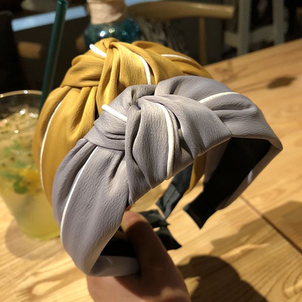 

2020 spring and summer new style cross knot hair bands large rims hair band elegant women's solid color fringe pattern s headban, Brown