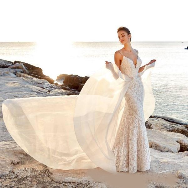 

2020 elegant mermaid lace bohemian wedding dresses with detachable train backless beach wedding dress sweep train sequined boho bridal gowns, White