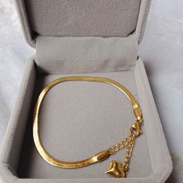 

simple personality snake bone chain titanium steel bracelet bracelet female cute little peach heart jewelry style, Golden;silver
