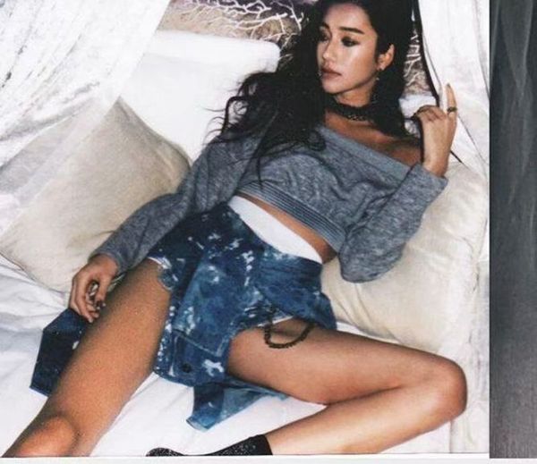 

2019 fashion pullover horizontal neck long sleeve solid color slim fit slimming-navel short hoodie women's, Black